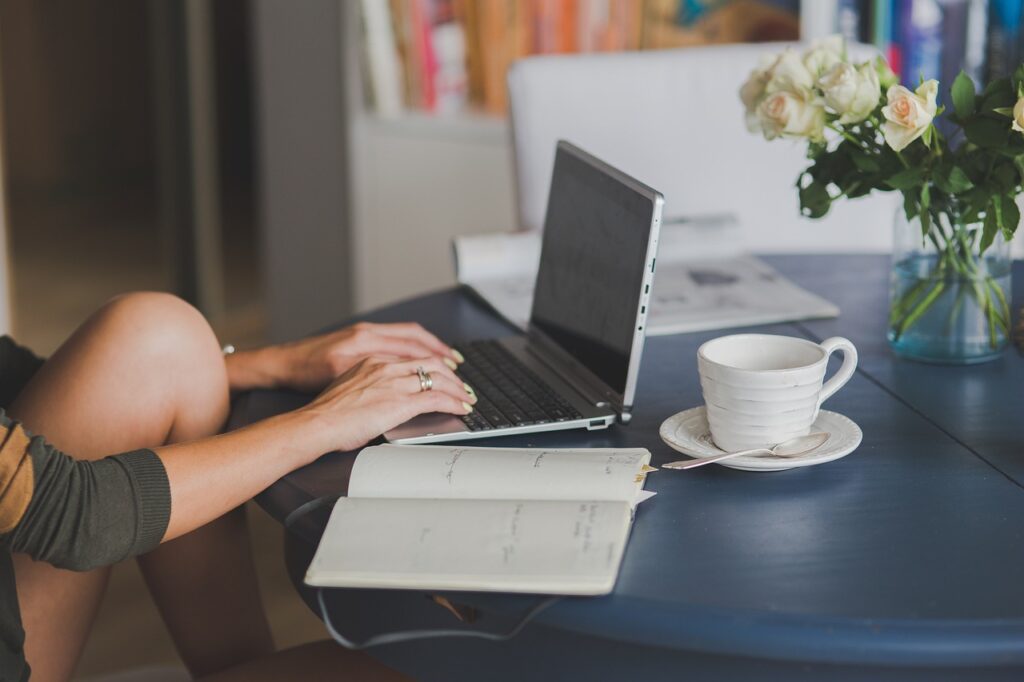 30代未経験から始めるフリーランスITの成功法則は？