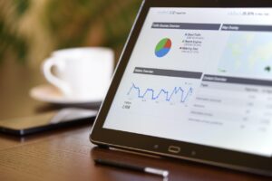 38歳未経験のデータアナリストの年収相場はどのくらい？